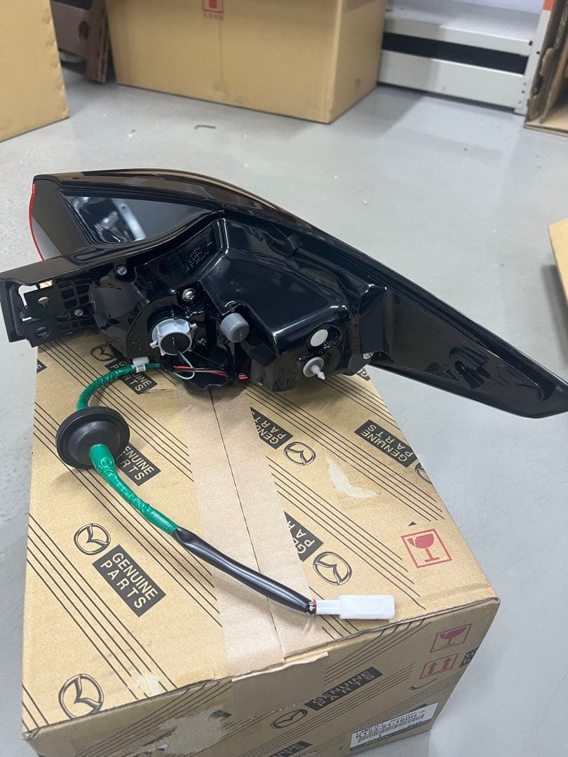 マツダCX-5 新品テールランプLH 品番K123-51-160H - メルカリ