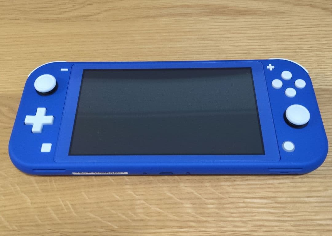 【美品】Nintendo Switch Lite 青 保護フィルム・ケース付き
