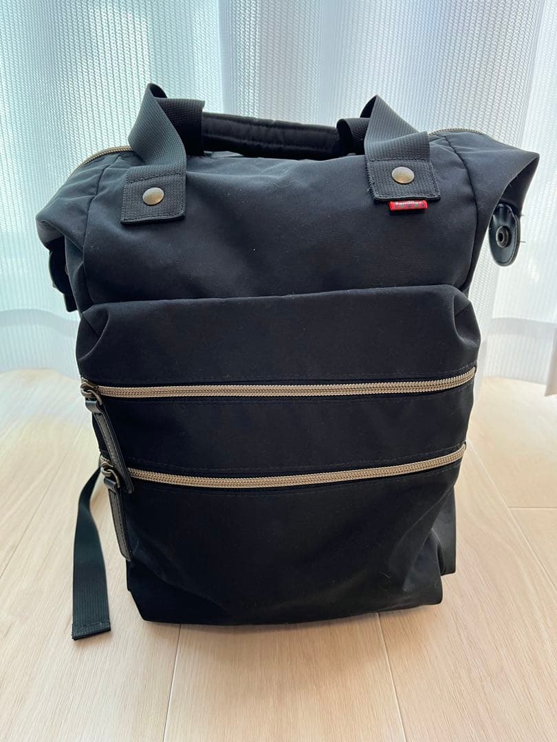 【新品】ファミリア familiar リュック　マザーズバックブラックポーチ付き