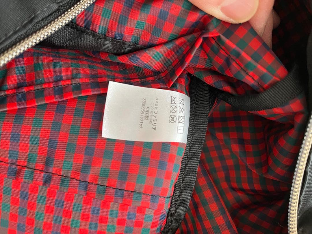 【新品】ファミリア familiar リュック　マザーズバックブラックポーチ付き