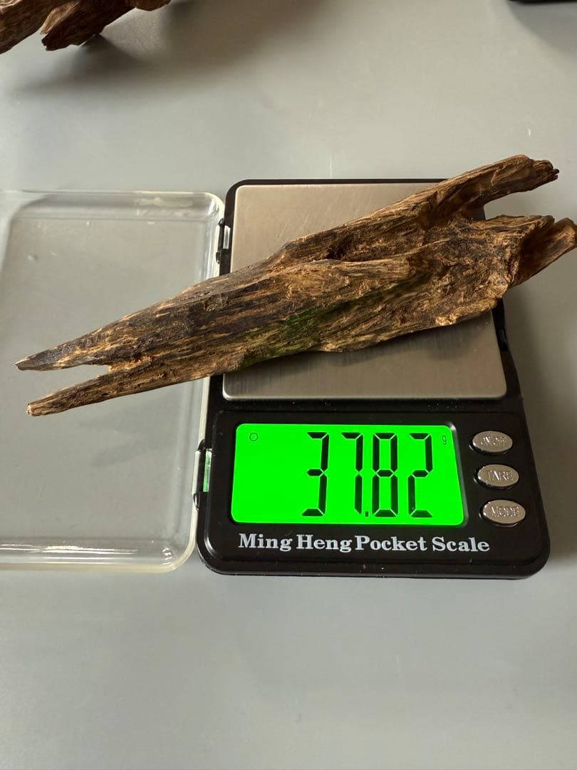 沈香　37.82g