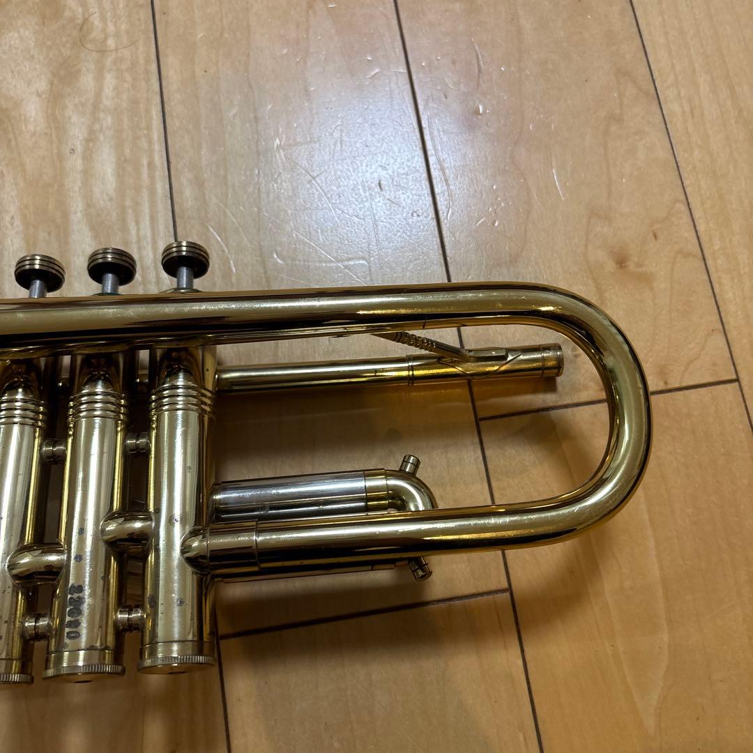 HUTTL トランペット　LINE800 本体