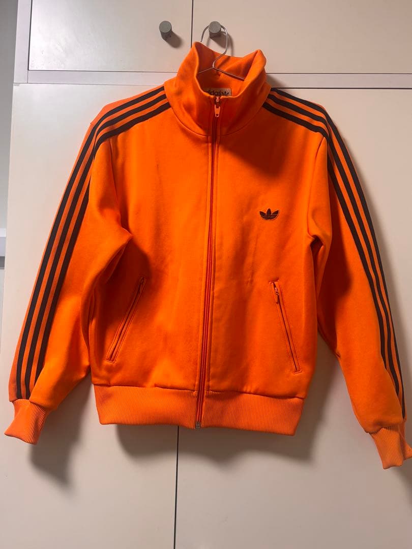 vintage adidas トラックジャケット トレフォイル　シルエット◎ adidas アディダス トレフォイル ワンポイントロゴ刺? 袖ライン