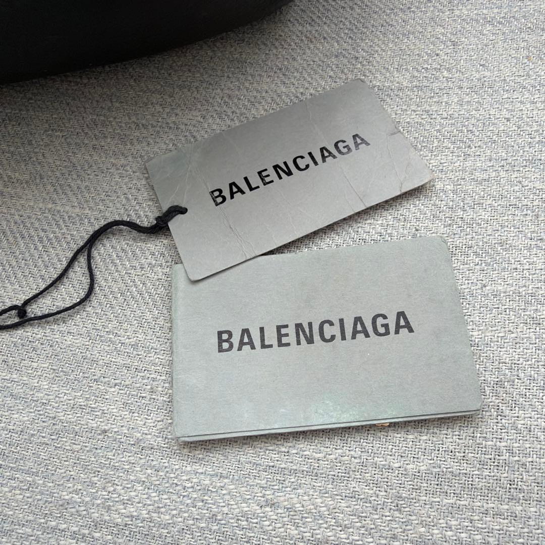 BALENCIAGA 黒 リュック　レディース