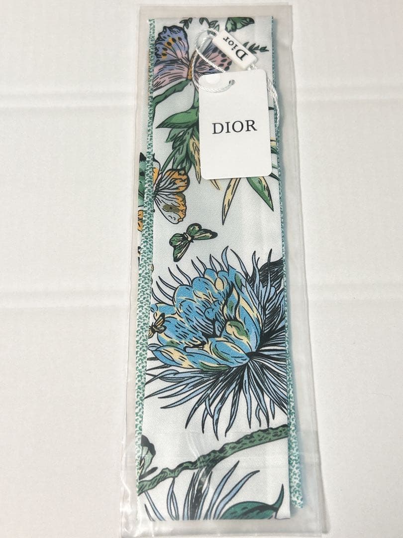 フラワー バタフライ スカーフ グリーンDIOR - メルカリ
