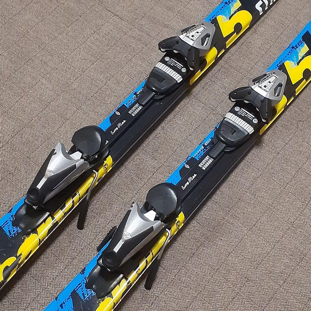 初中級者向きスキー板156cm 軽くて柔らかめで滑りやすい ビンディング