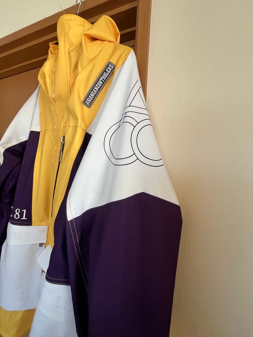 ACC81 スノーボードウェア フード付き