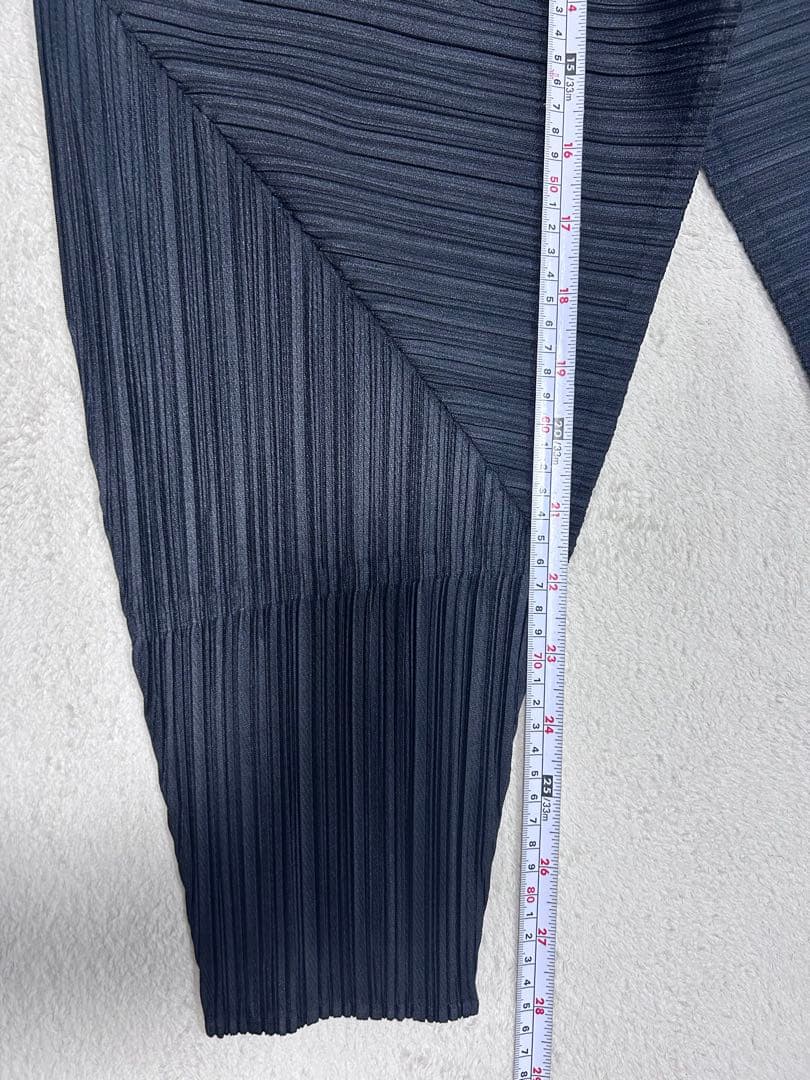 プリーツプリーズ　変形パンツ
