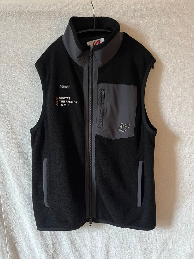 MASTER BUNNY EDITION 毛混ブークレフルジップベスト ベスト