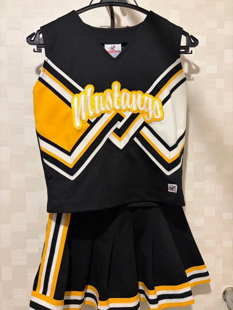 ゆうチアリーディング衣装 黒/黄