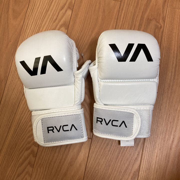 RVCA ルーカ オープンフィンガー グローブ 白 - メルカリ