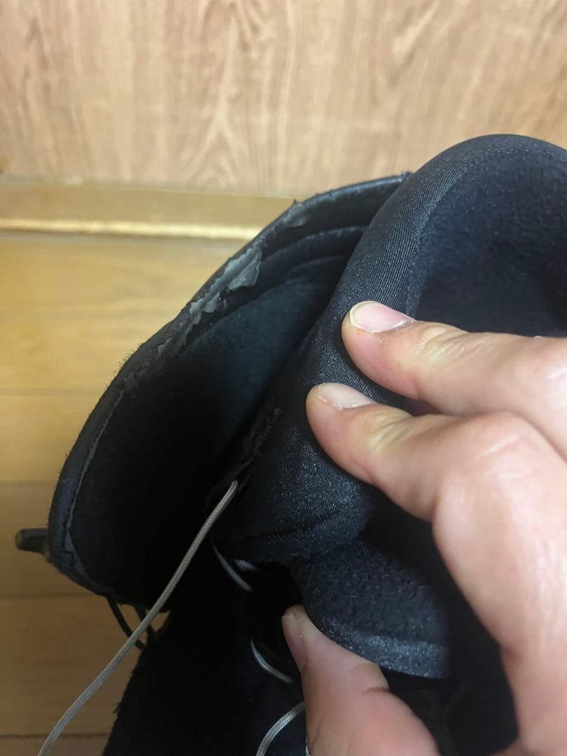 ブラック スノーボードブーツ