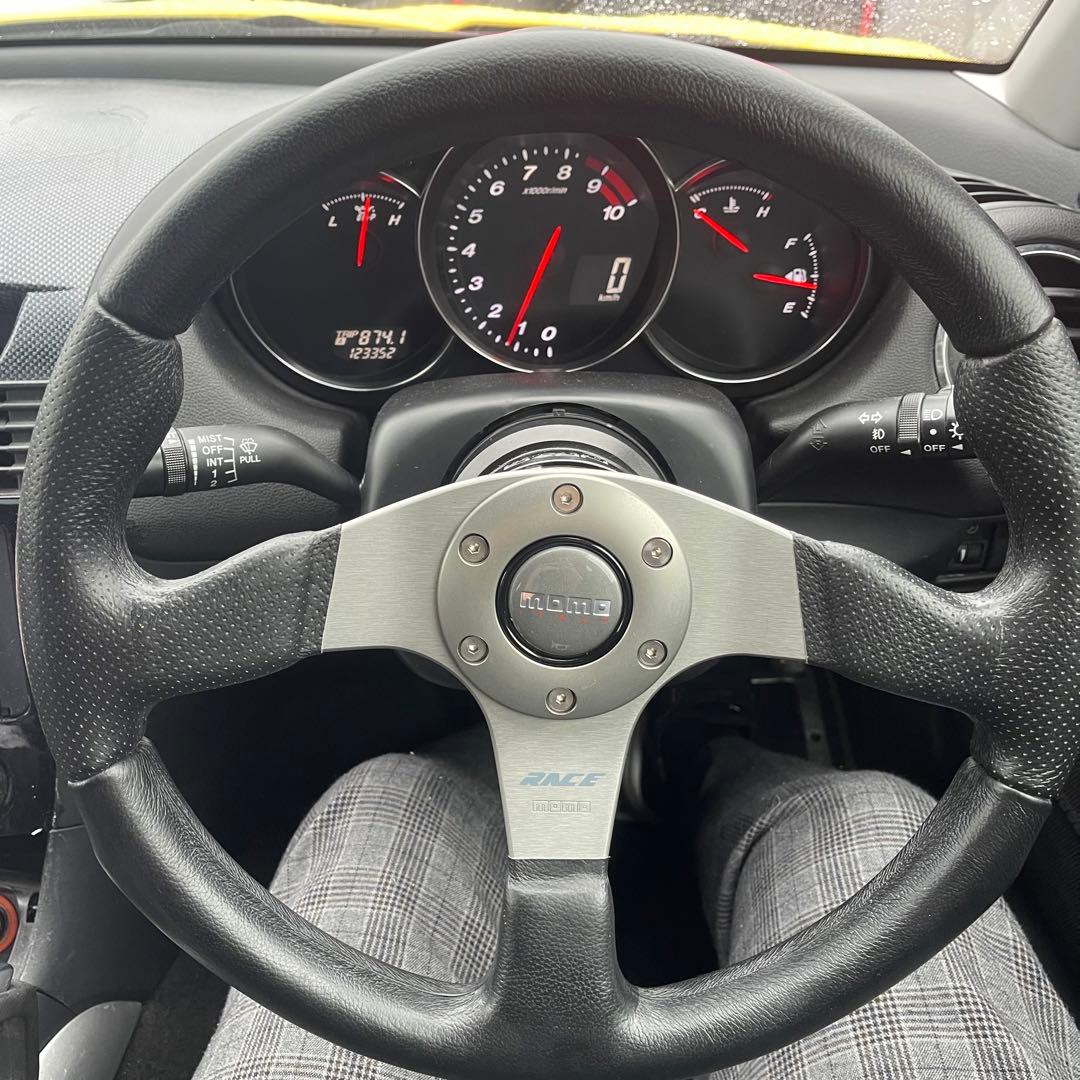 美品 momo RACE ステアリング 35パイ RX-8 SE3Pにて使用 - メルカリ