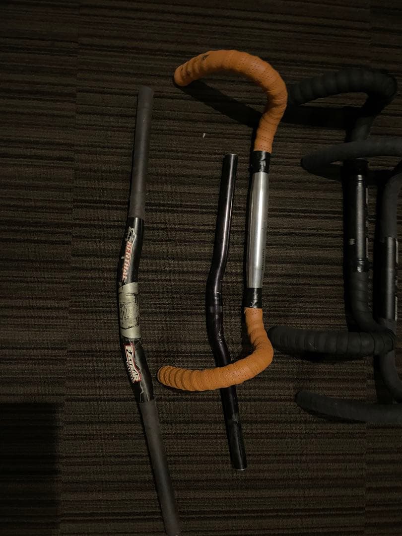 ドロップハンドル　ピスト 競輪 トラック