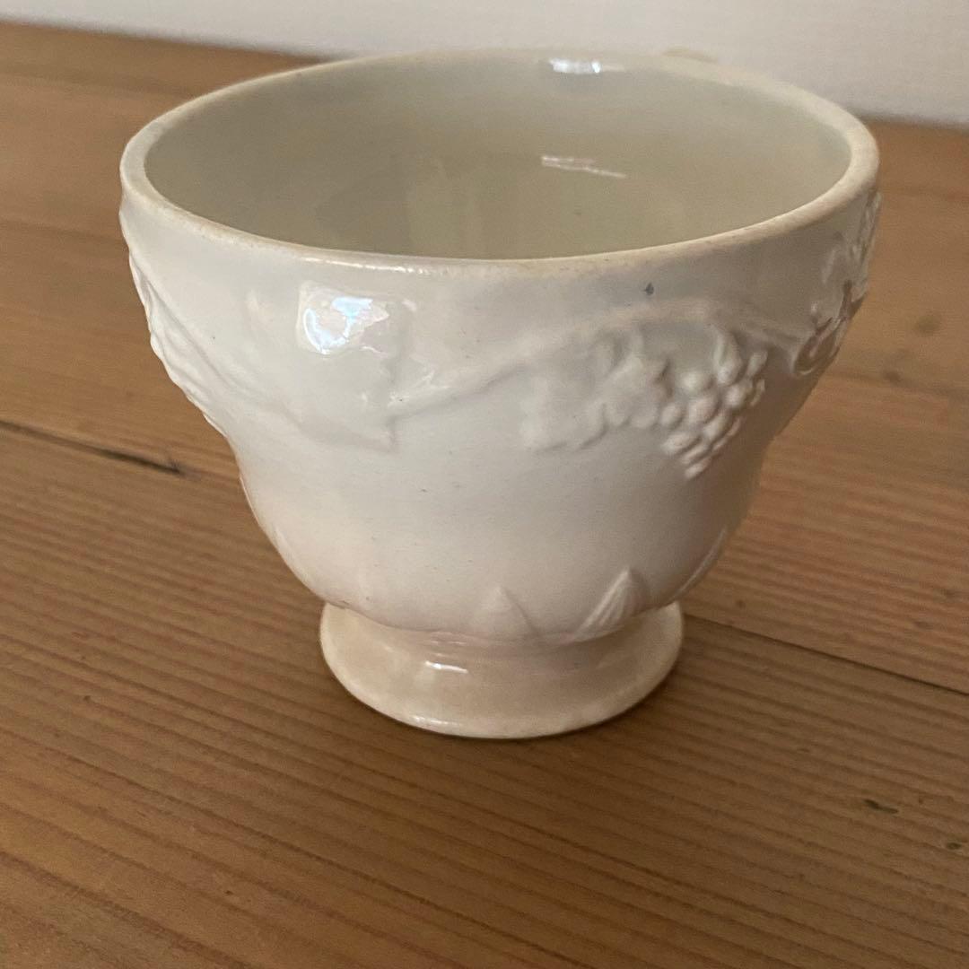 Creil et Montereau ぶどうレリーフのカップ＆ソーサー