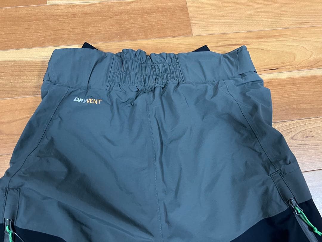 新品SAMPLE/PHENIX /Lサイズ /メンズスキー用パンツ