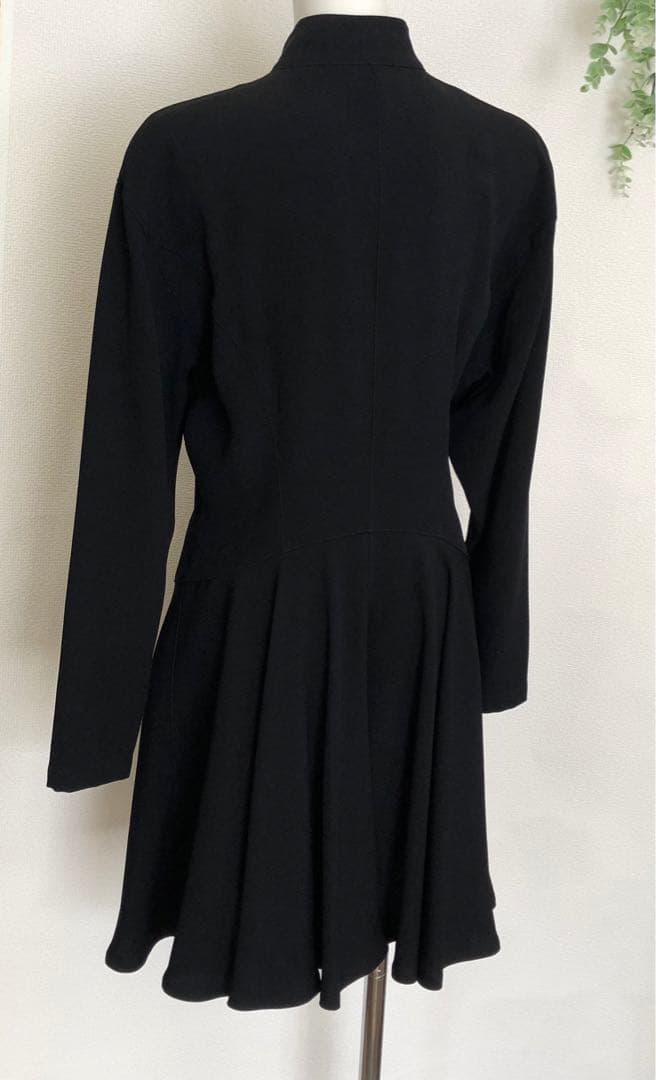 シャンタルトーマス　ワンピース　黒