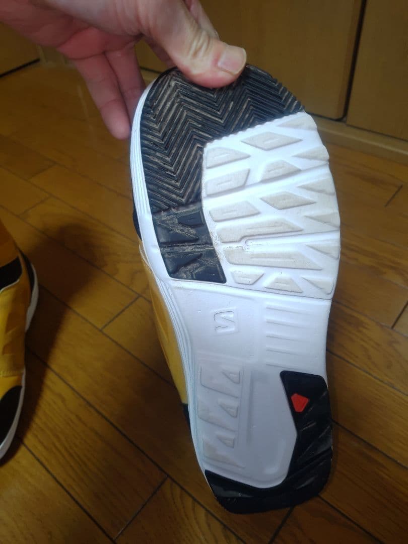 SALOMON 　LAUNCH スノーボードブーツ