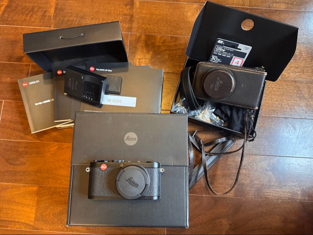 LEICA ライカ　X1 ブラック　※レザーケース付