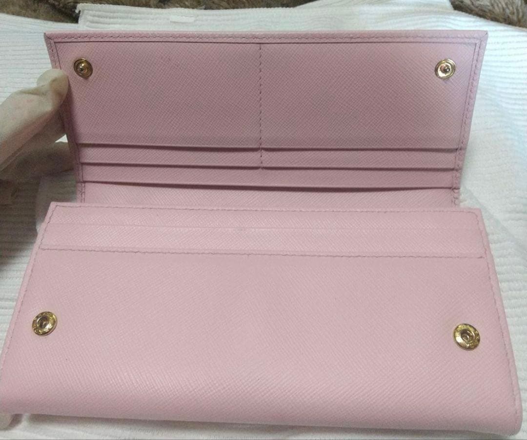 PRADA サフィアーノレザー 長財布三角ロゴ　ベビーピンク