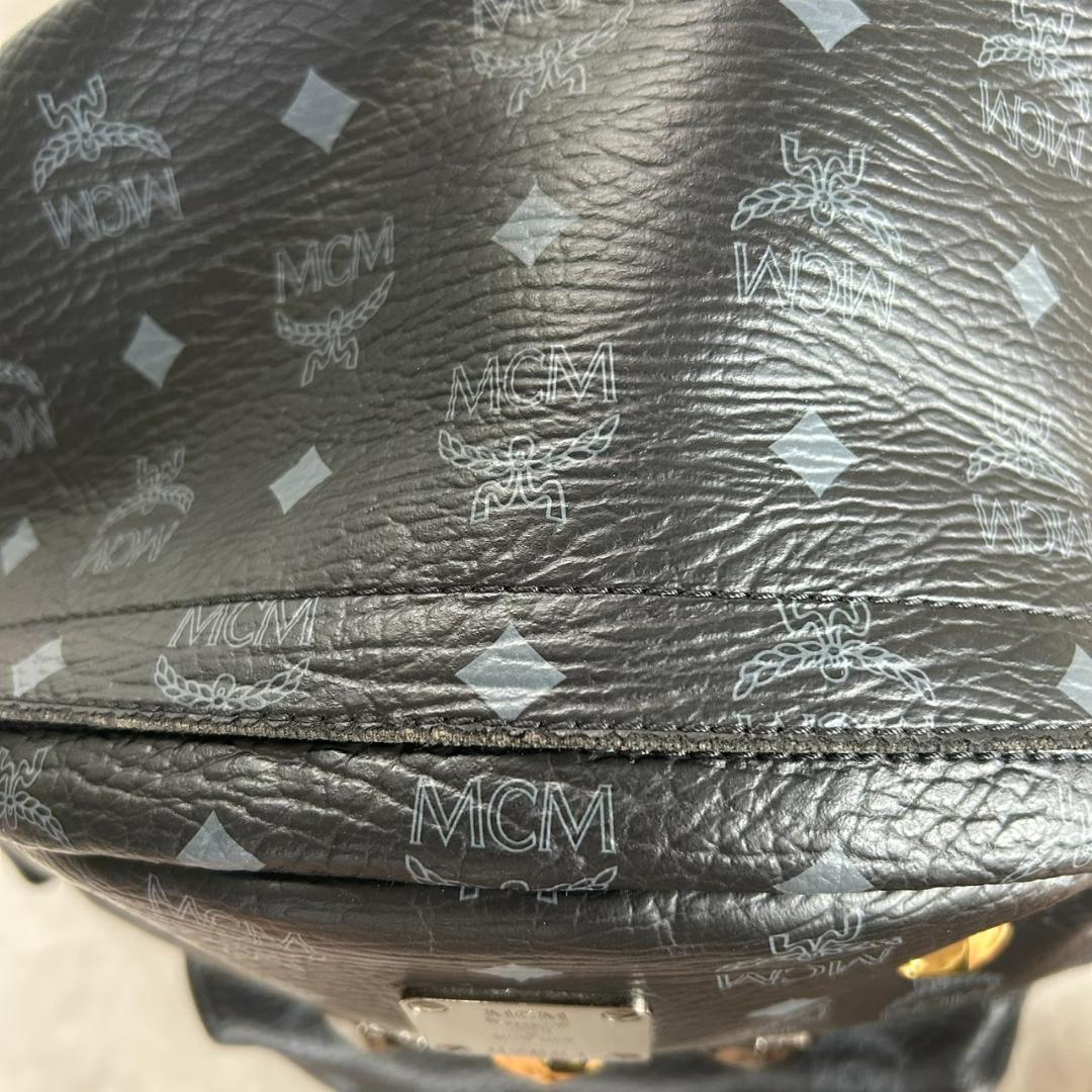 ✨MCM リュック バックパック 黒 スタッズ付 男女兼用✨