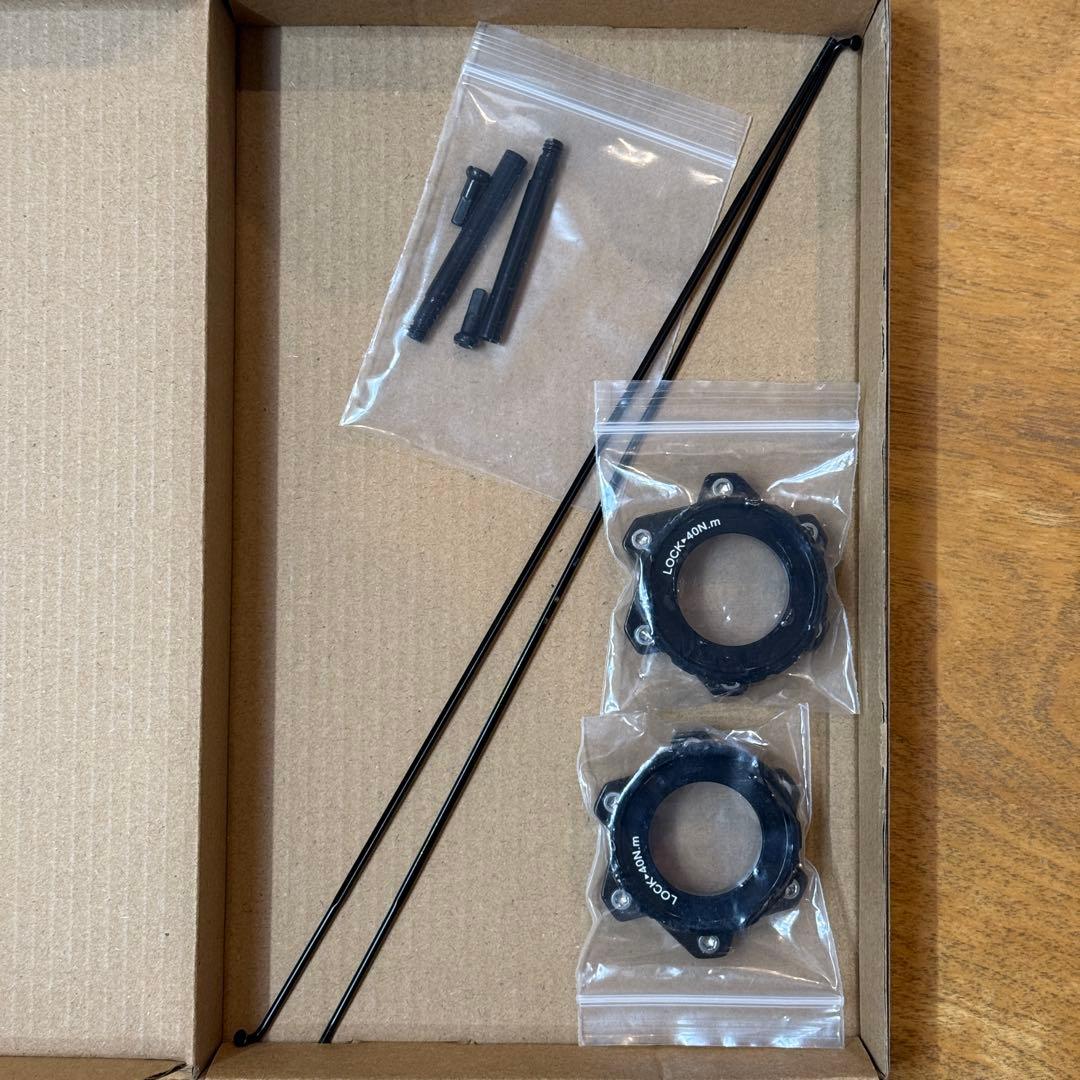 【未使用品】SUPERTEAM 40mm前後カーボンホイール700Cディスク用