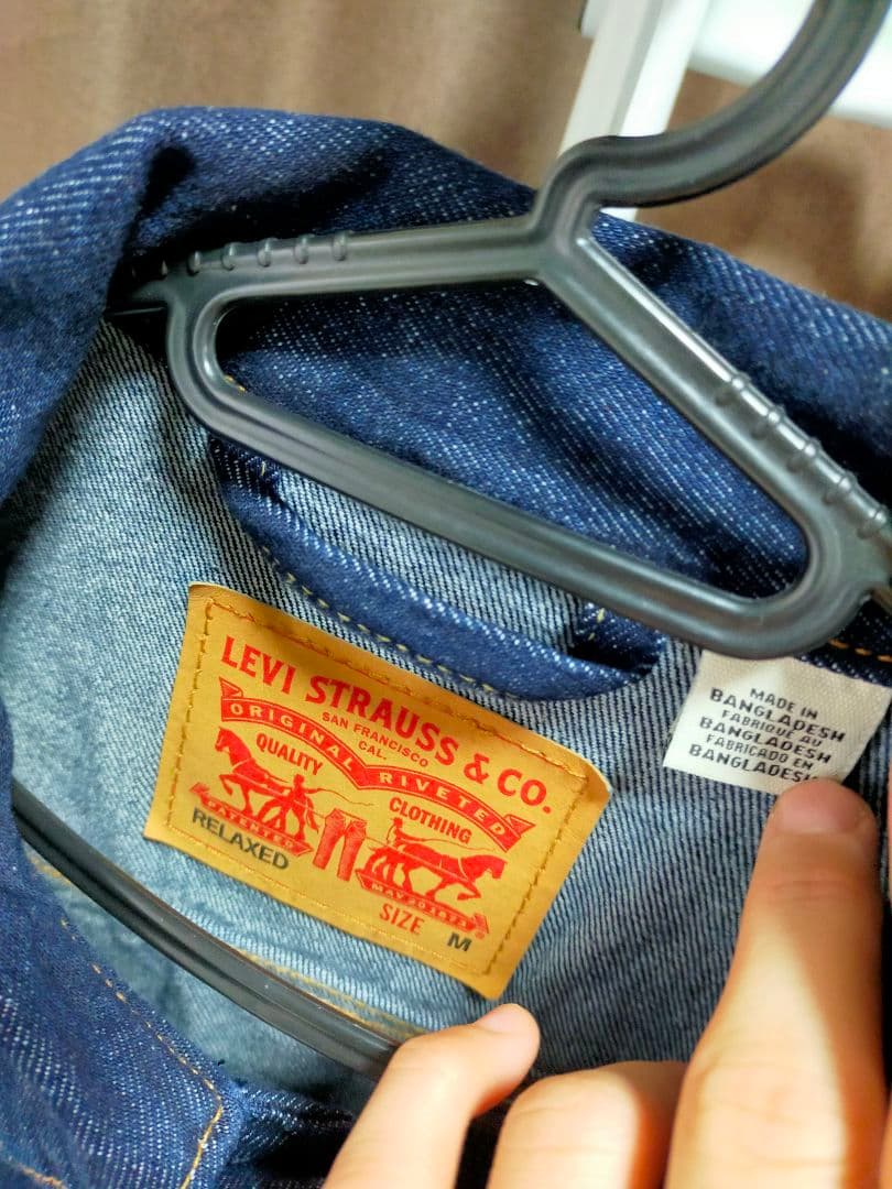 美品【リーバイス】2nd リラックスフィット濃紺