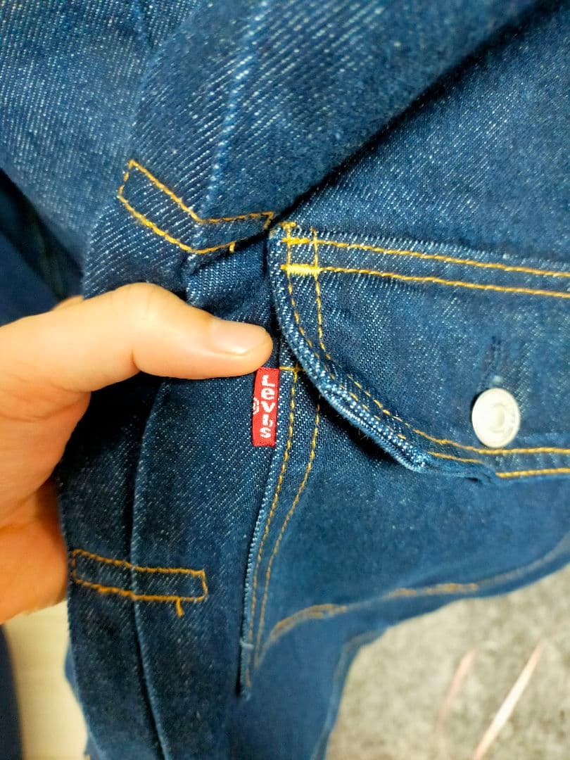 美品【リーバイス】2nd リラックスフィット濃紺