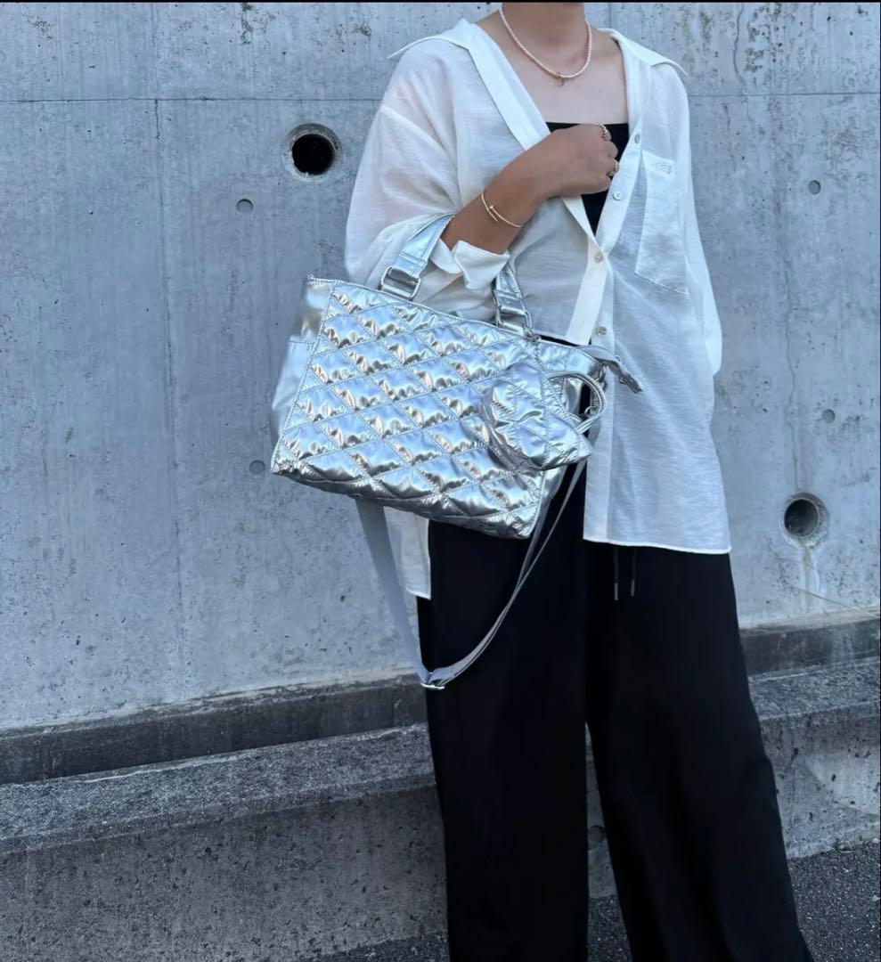 soleile ソレイル　スクエア　バッグ　シルバー　撥水