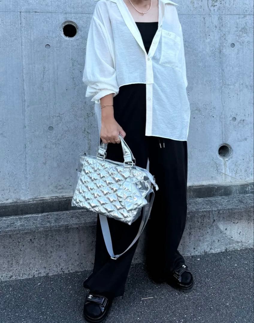 soleile ソレイル　スクエア　バッグ　シルバー　撥水