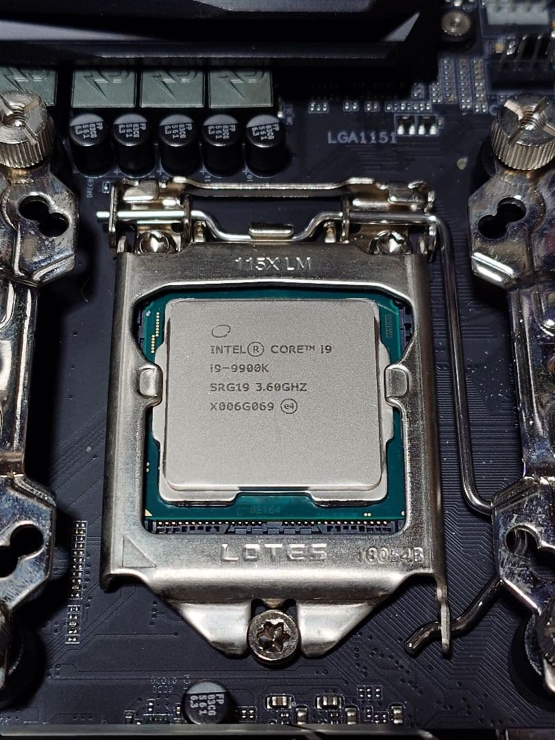 Intel Core i9 9900K CPU 【動作確認済】