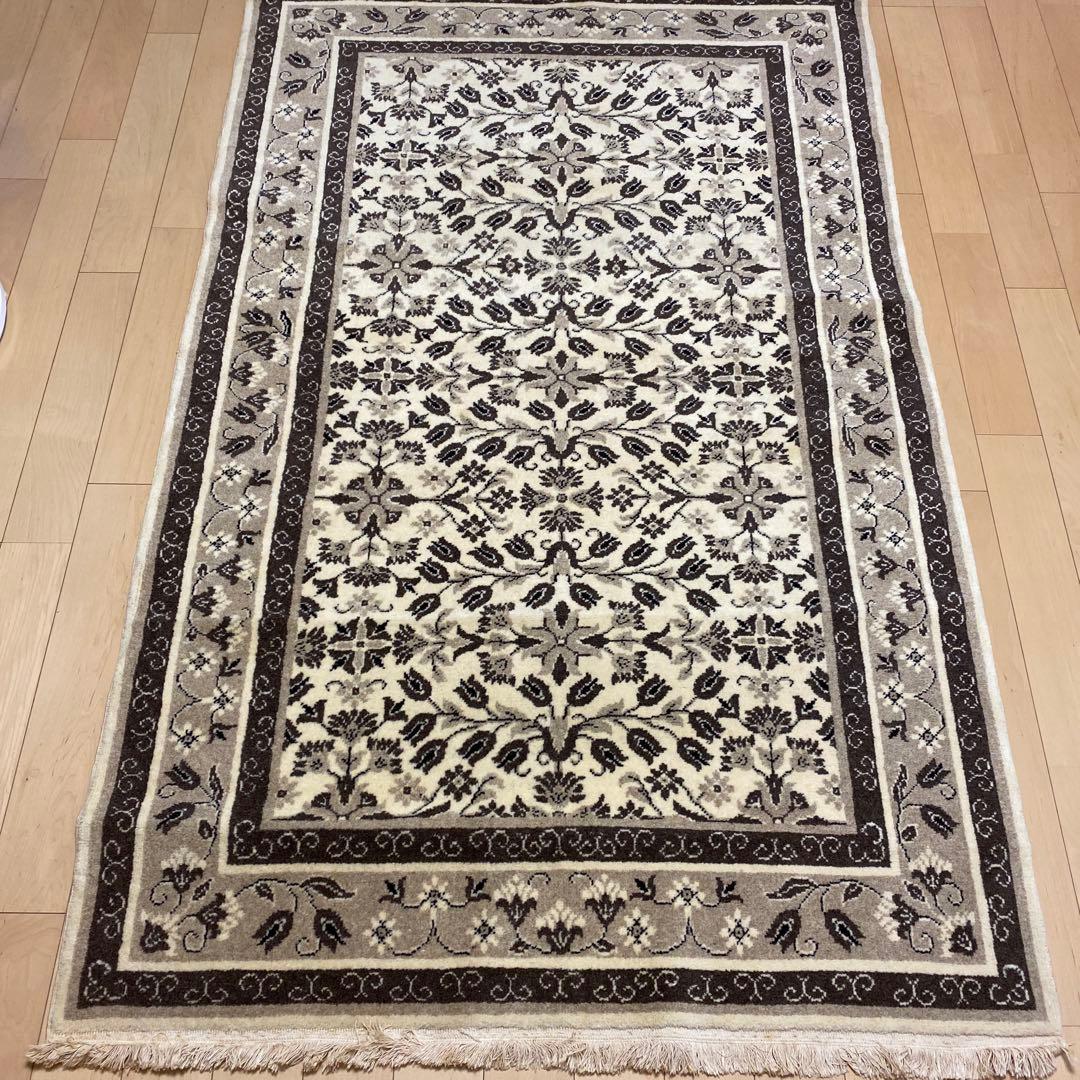 トルコ絨毯 保証書付き 10万円から9万3千円値下げしました‼️ - メルカリ