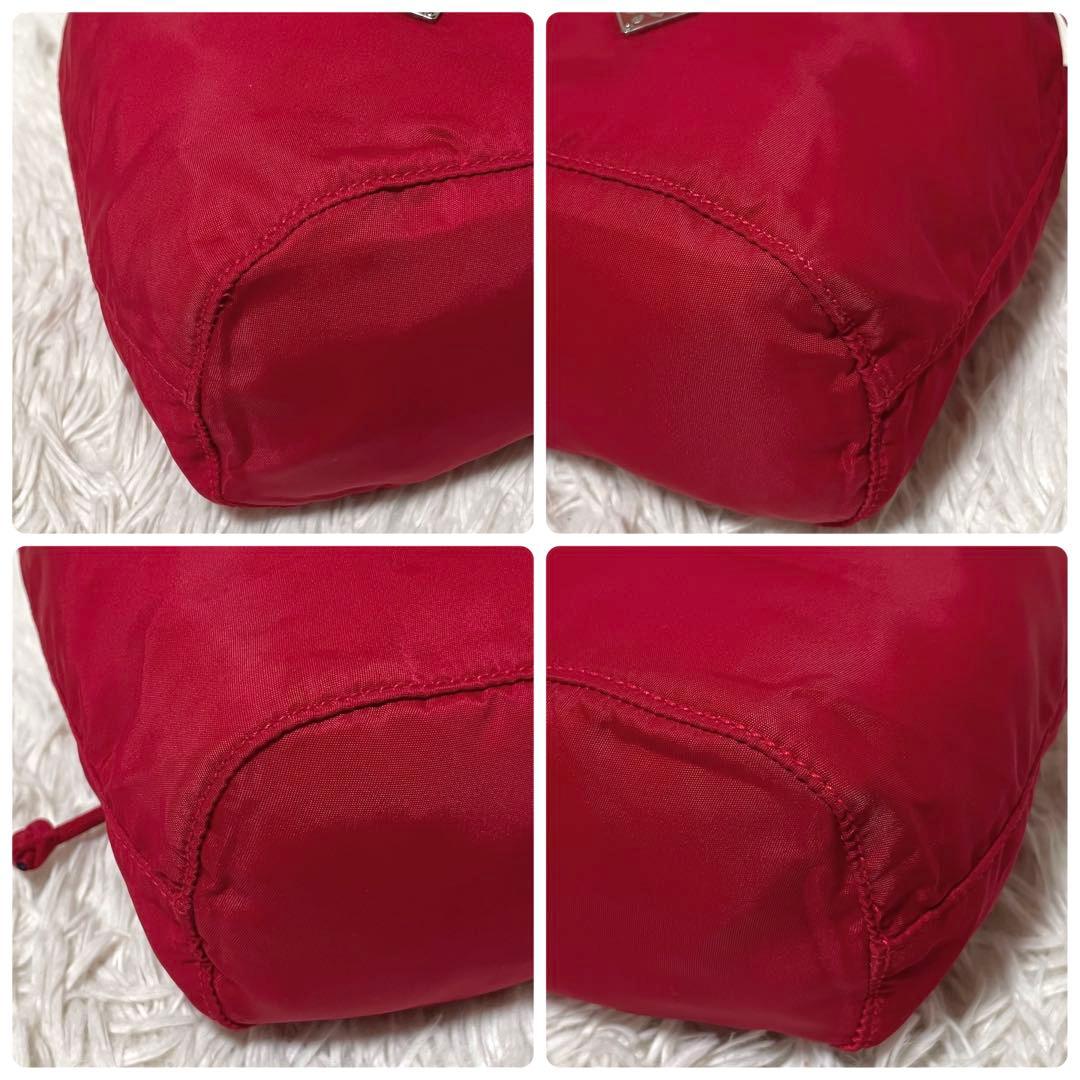 【極美品】PRADA プラダ　ポーチ　巾着　ナイロン　レッド　赤　レディース