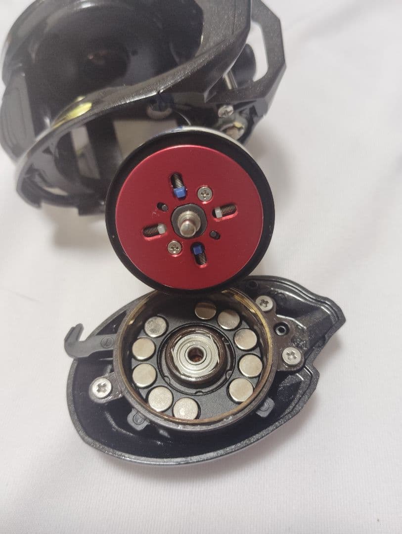 アブガルシア ロキサーニ左ハンドル 7.1.1HG - メルカリ