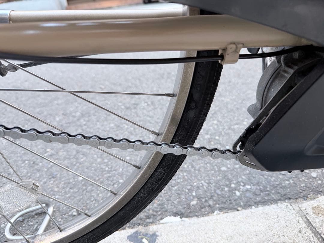 大阪府　無料配達　ヤマハ　電動アシスト自転車 ベージュ 前バスケット付き