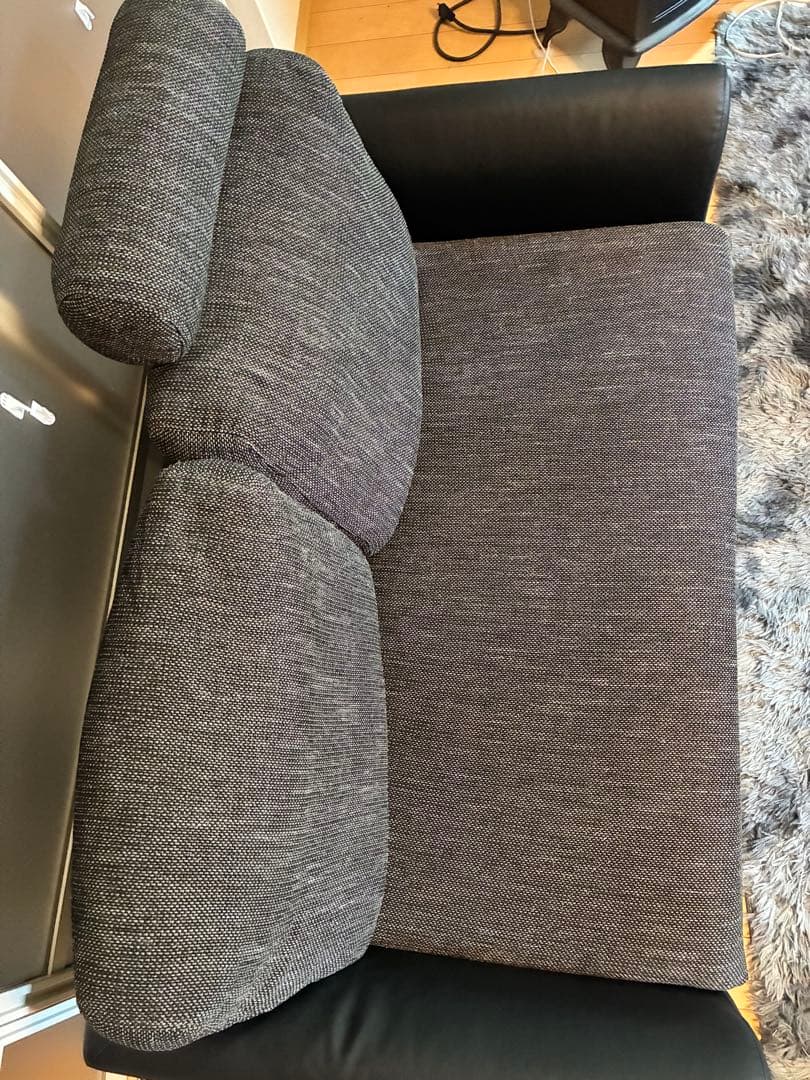 贅沢コンパクト引取り値下げ】 LOWYA2人掛けソファ ヘッドレスト付