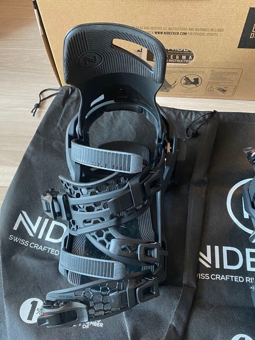 22-23 ナイデッカー スーパーマチック　Mサイズ