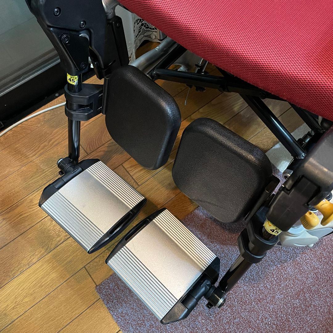 P  ワンランク上の リクライニング 車椅子 ノーパンクタイヤ