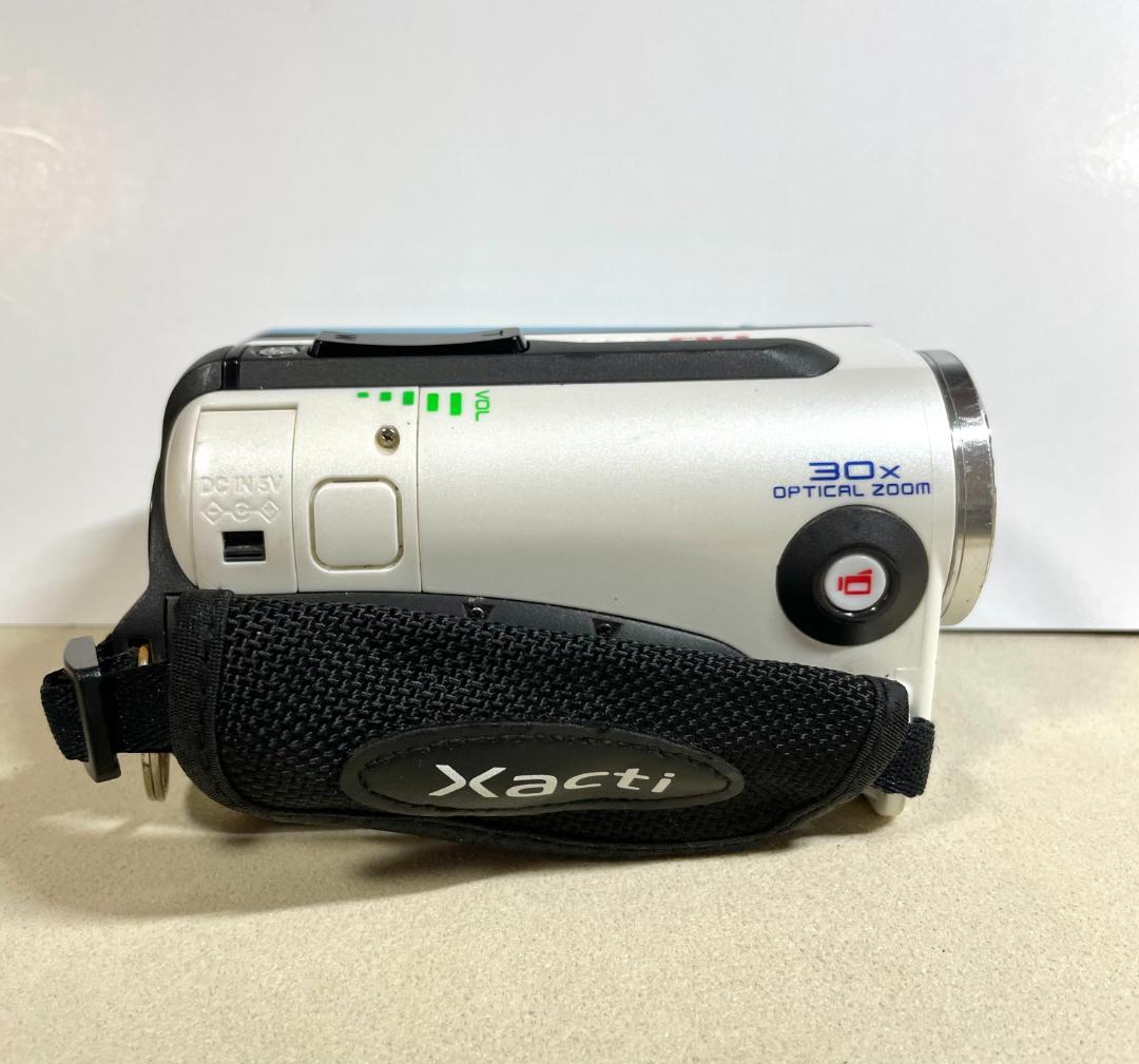 ジャンク】動作確認 SANYO Xacti DMX-WH1E デジタルムービー - メルカリ