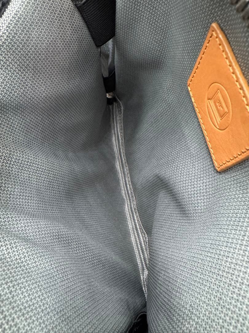 MCM エムシーエム リュック スモール ブラック スタッズ レザー バッグ