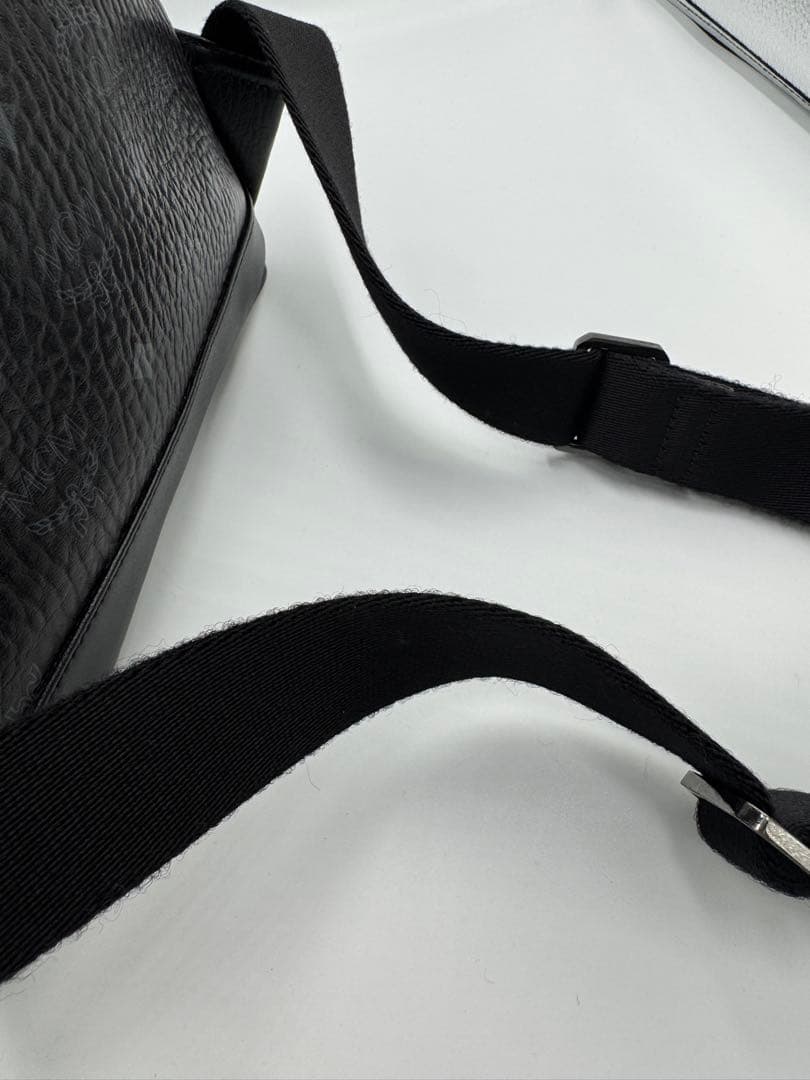 MCM エムシーエム リュック スモール ブラック スタッズ レザー バッグ