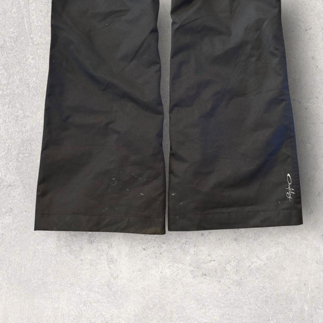 【オークリー】スキー　スノボーパンツ　M 黒　刺繍ロゴ　11年製　希少品　k