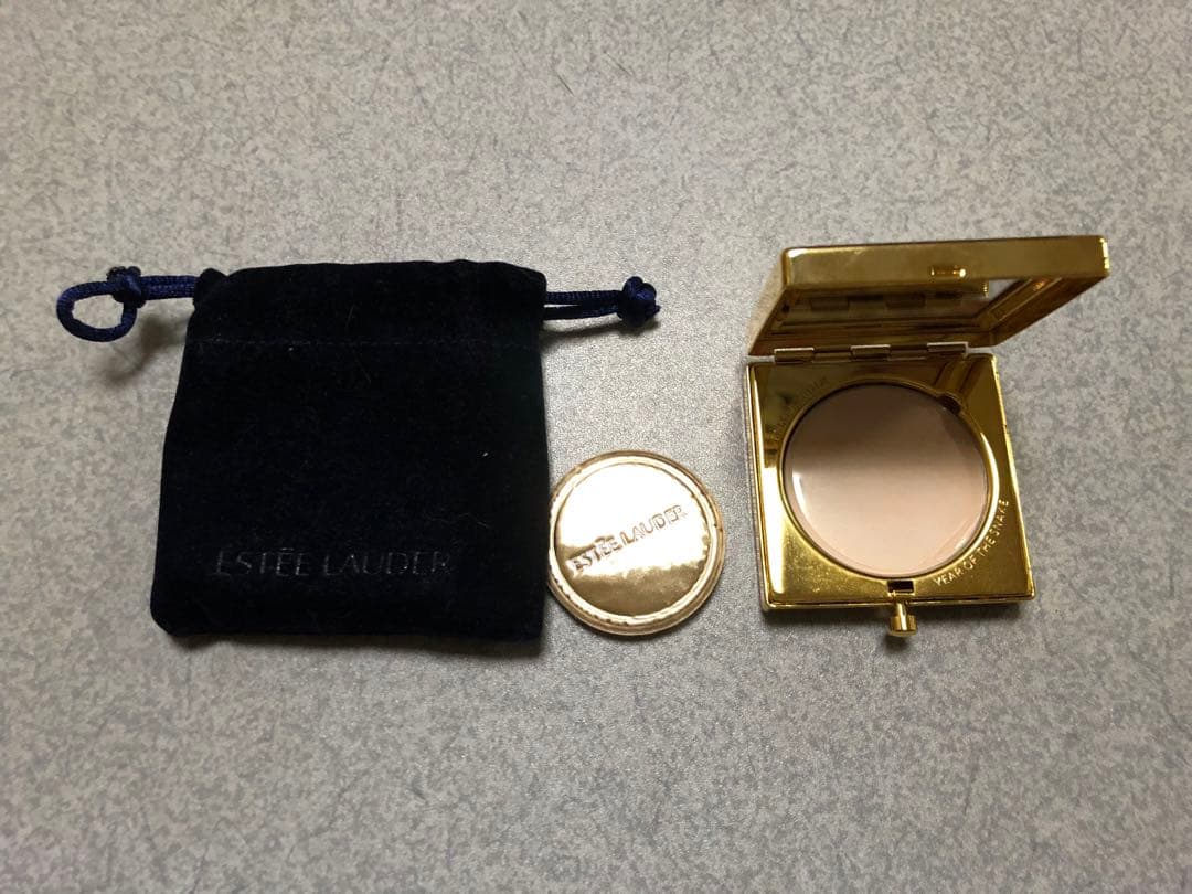 ⭐️オマケ多数 エスティローダー ルーシディティ メタル コンパクト