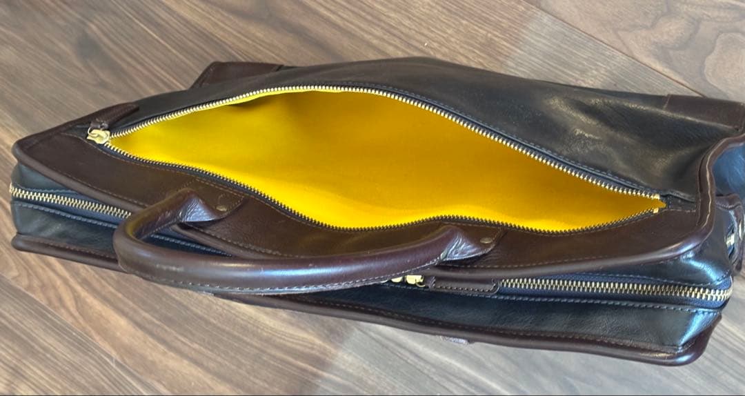 フェリージ　ブリーフケース