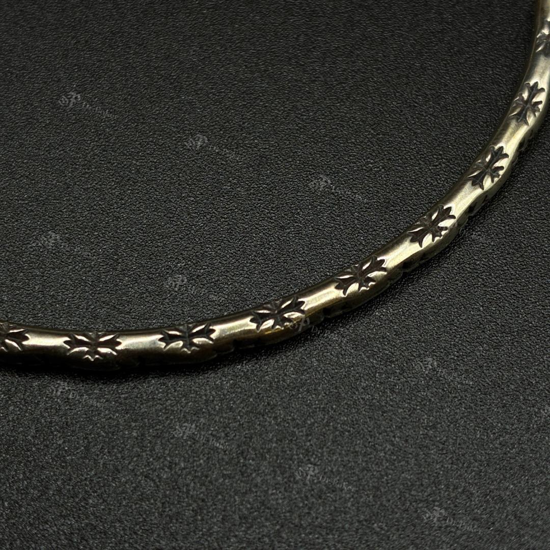 【新品】 クロムハーツ Tiny E CH Plus フープ ピアス