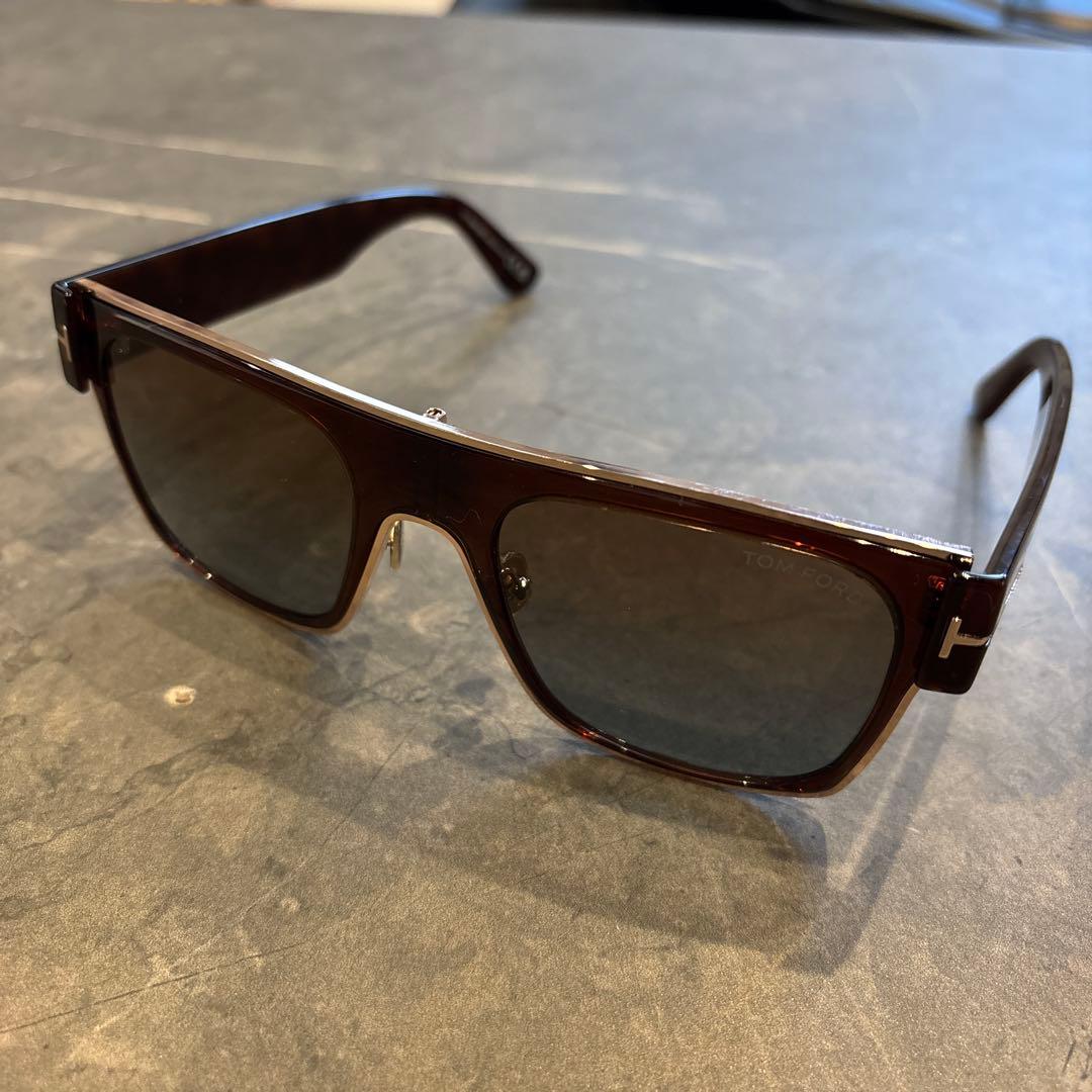 早い者勝ち　半額以下スタート　トムフォードサングラス　FT1073 48F 54