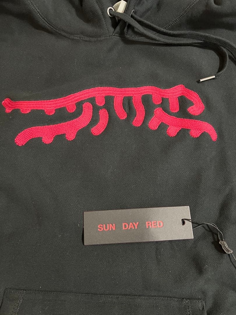 シ*ー様 SUN DAY RED サンデーレッド　タイガーウッズ　パーカー　日本