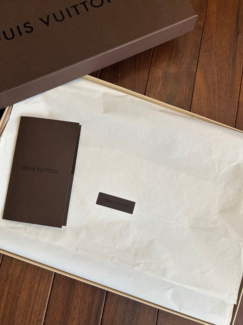 LOUIS VUITTON(ルイヴィトン) 大判ショール　ベージュ