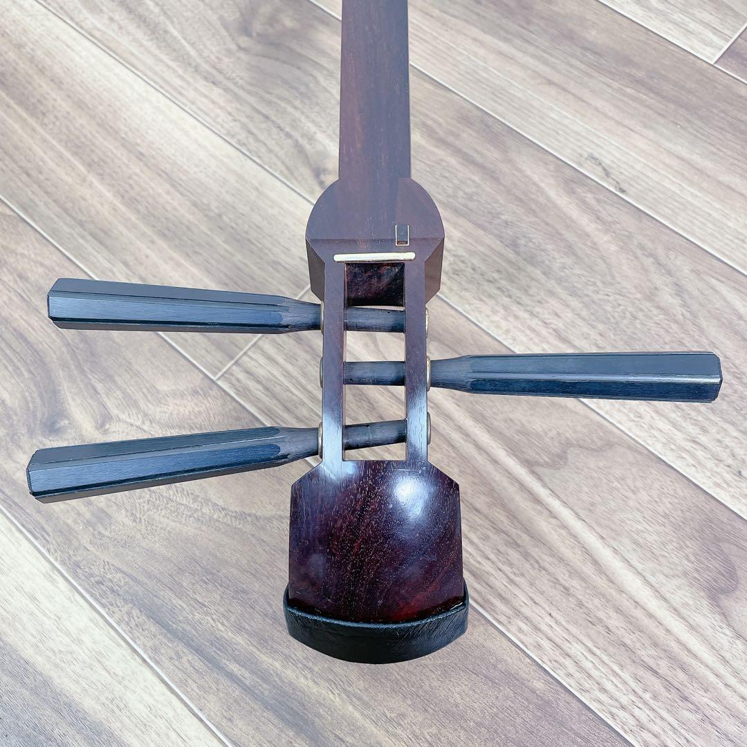 三味線 中棹 綾杉彫 一本溝 東さわり 紅木 犬皮 角胸