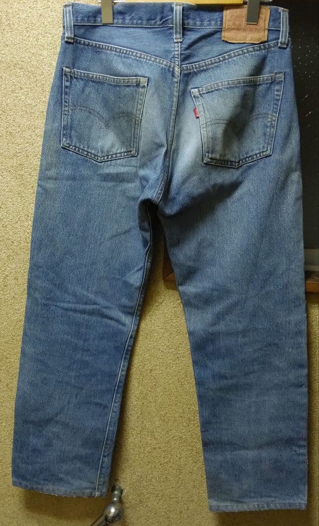 ビンテージ 赤耳 ハチマル 80s リーバイス501 ヒゲ 蜂の巣 内股